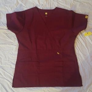 Wonder wink scrub top